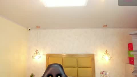    online show from August 3, 7:42 pm