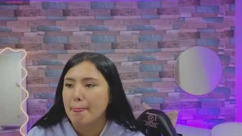 Mellani  online show from February 25, 3:10 am