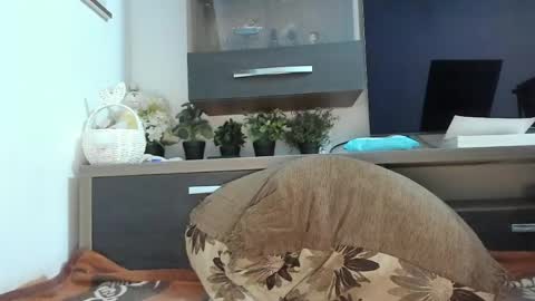 MellyMell  online show from April 30, 6:57 pm
