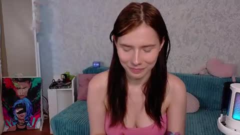 mellhyees online show from August 1, 3:19 am