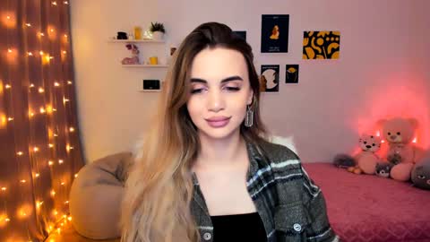 Snapshot of mellifluoustess chatting on December 17, 8:32 pm Tessa online show from December 17, 8:32 pm