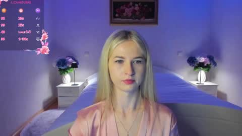 Mellina online show from May 6, 9:43 pm