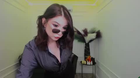 mellsawertyq online show from October 31, 7:36 pm