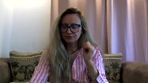 Melly online show from July 31, 7:20 am