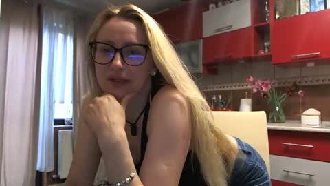 Melly online show from April 29, 6:51 am