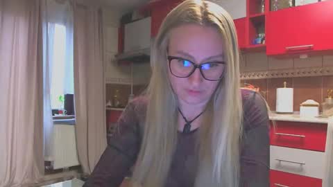 Melly online show from February 10, 8:17 am