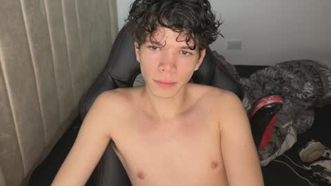 Melo online show from December 7, 11:34 am