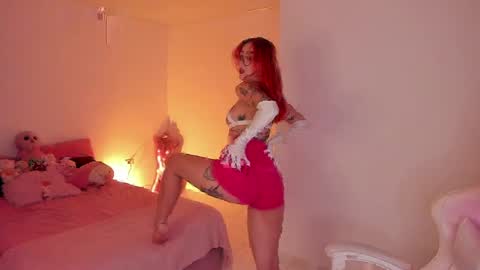 Melodie Roy 999 online show from May 6, 4:40 am