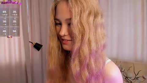 melodievejar online show from August 3, 4:36 am