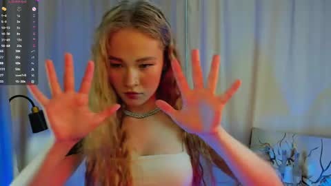 melodievejar online show from July 2, 4:28 am