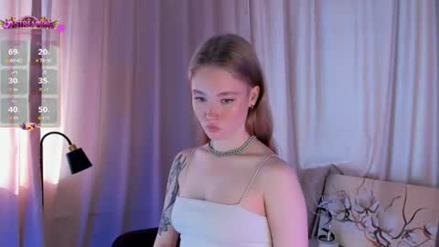 melodievejar online show from July 27, 4:21 am