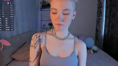 melodievejar online show from June 17, 4:17 am