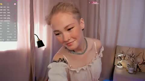 melodievejar online show from June 25, 5:12 am