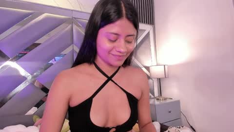 mel  online show from May 1, 8:58 pm