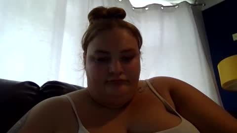 melony_bigd online show from November 8, 11:57 am