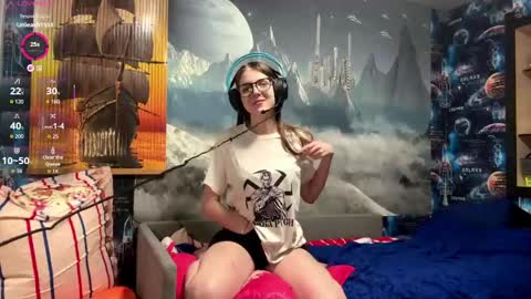Hi Im Aria 18 years old online show from April 29, 5:30 pm