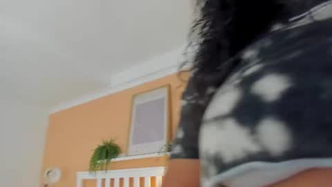  Memphis Williams  online show from July 8, 9:35 am