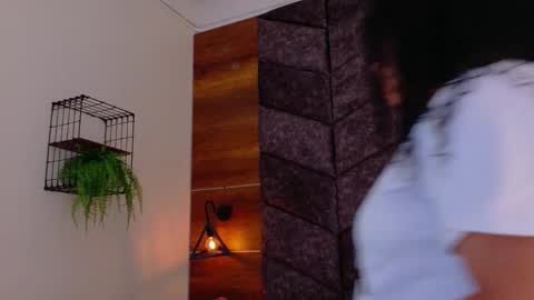  Memphis Williams  online show from March 9, 1:43 am