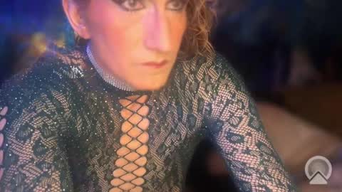 memyselfnirene804 online show from May 1, 7:02 am