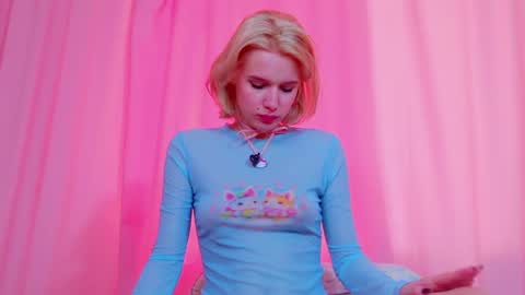 Lilu online show from February 23, 7:21 am