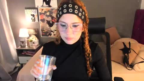 laura 3 i am independent model online show from July 3, 3:33 am