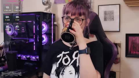 merrick monroe  online show from December 16, 7:09 pm