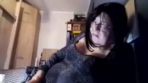 mery3881 online show from September 12, 10:56 pm