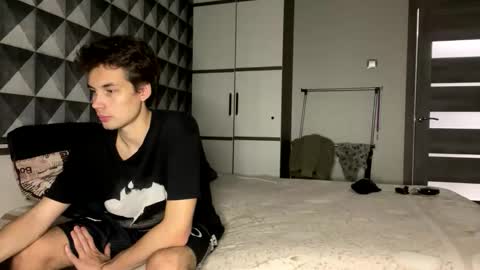 Johnny and Hailey online show from October 5, 6:04 pm