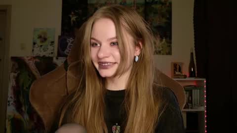 Eva online show from March 13, 2:31 pm