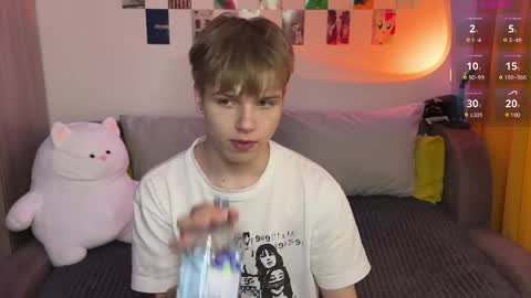 Arthur online show from May 1, 2:00 pm