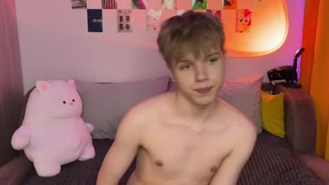 Arthur online show from April 27, 9:34 pm