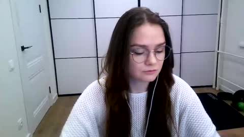 Meumn online show from April 10, 6:12 pm