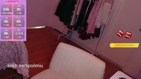 mew2wo online show from November 22, 10:13 am