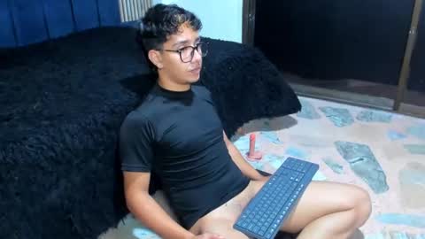 mexwilliams online show from November 20, 4:37 pm