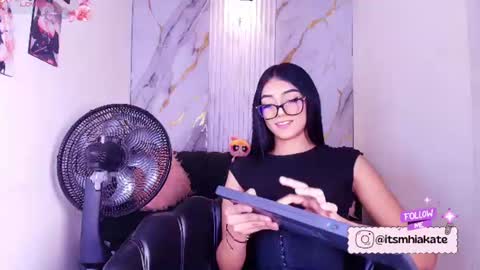 Mhia Kate online show from June 20, 12:22 pm