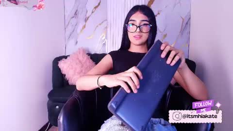 Mhia Kate online show from June 18, 11:48 am