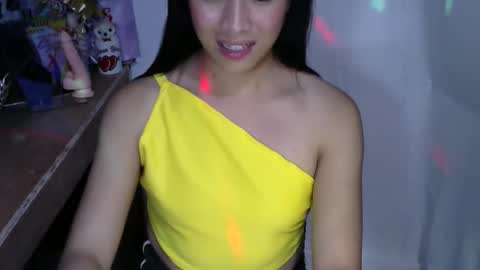 Mia online show from October 2, 3:00 pm