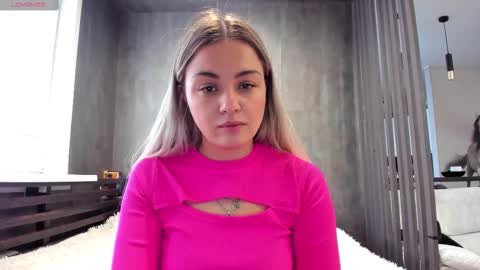 Mia online show from November 14, 3:20 am