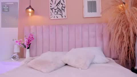 mia__bailey_ online show from July 7, 8:02 pm