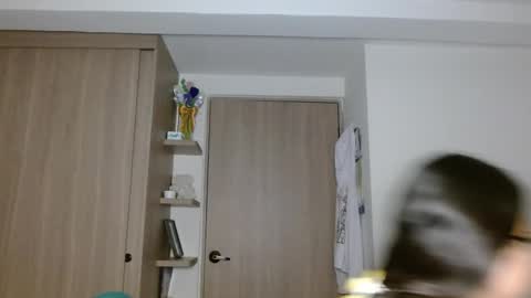 Mia online show from January 9, 3:56 am