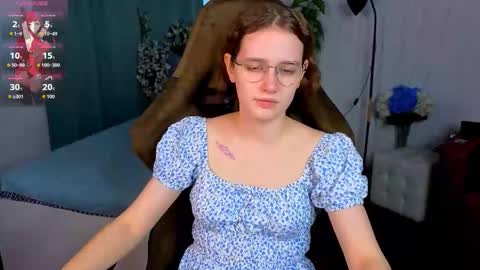 mia__mooore online show from March 14, 1:26 pm