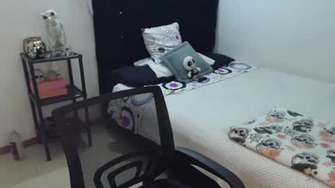 mia online show from July 2, 1:14 am