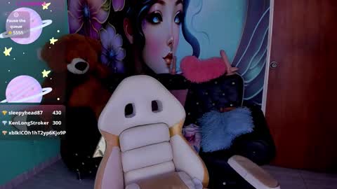 Mia online show from March 8, 12:00 am