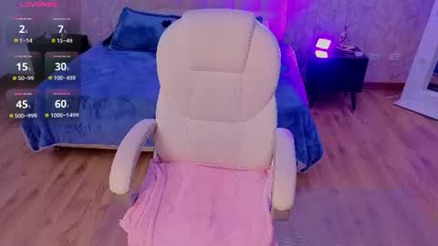 mia online show from June 16, 5:33 am