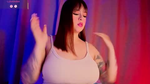 Snapshot of mia_bonneett chatting on September 23, 2:27 am online show from September 23, 2:27 am