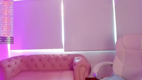 Snapshot of mia_bonneett chatting on March 9, 3:16 pm online show from March 9, 3:16 pm