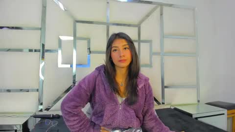 mia_clark18 online show from October 10, 3:45 am