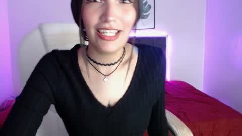 Snapshot of mia_collens_ chatting on September 26, 3:36 am MIA online show from September 26, 3:36 am