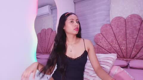 Mia  online show from April 29, 3:22 am