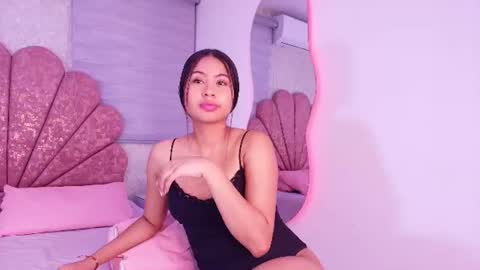 Mia  online show from June 20, 3:13 am